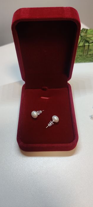 Жемчужные серьги пусеты