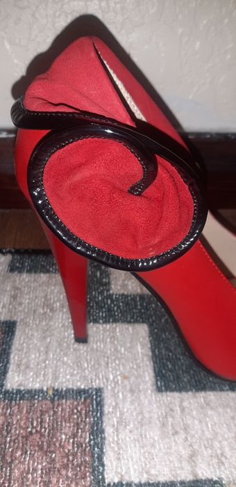 Туфли лодочки. 39 размер.