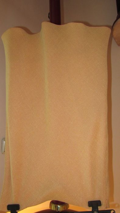 Продавам чисто нова пола .Марка BatiBaleno