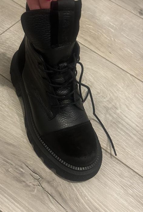 Боти Бианки в черен цвят