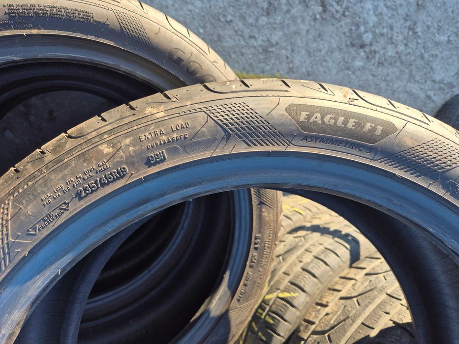 4 Anvelope de VARA - 235/45/19 - GoodYear - CA UNELE NOI - DOT 2022