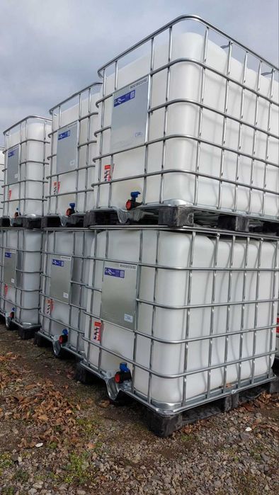 Резервоар за вода 1000 литра с метална решетка