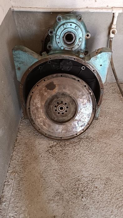 Промежуточный редуктор (редуктор отбора мощности) HOWO