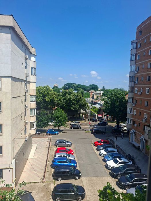 Prima închiriere   Apartament 2 camere, Piața Centrală, 56 mp, decomandat ultracentral ideal student
