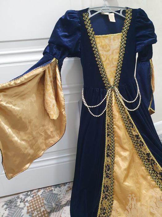 Прокат костюм Королева