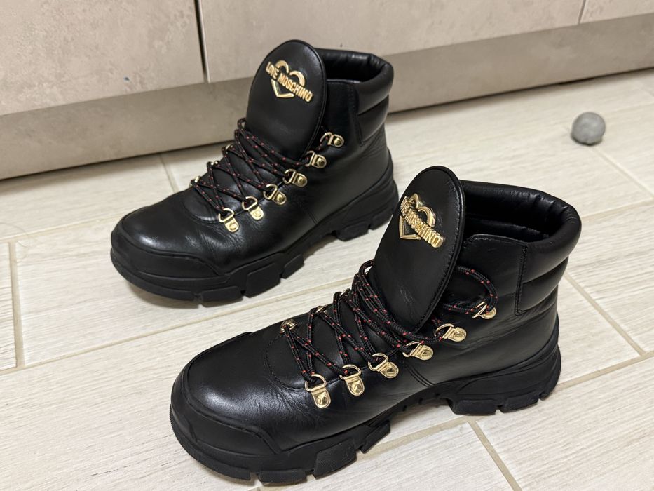 Дамски боти love moschino