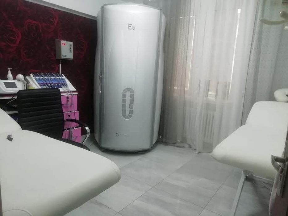 Vand aparatură pentru saloane de infrumuset noi la celeai bune preturi