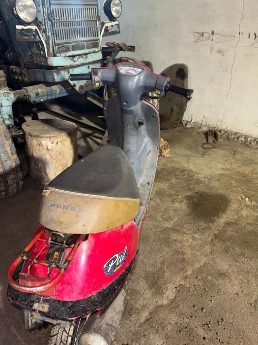 Скутер Honda 150000тг