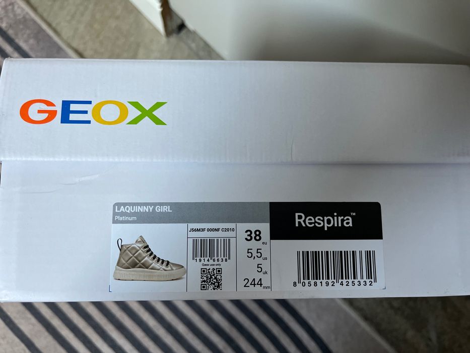 Дамски спортни обувки Geox