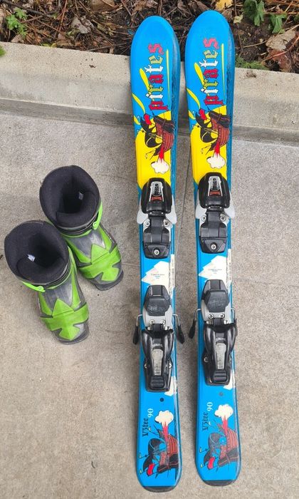 Детски ски 90 см и ски обувки 17.5 см