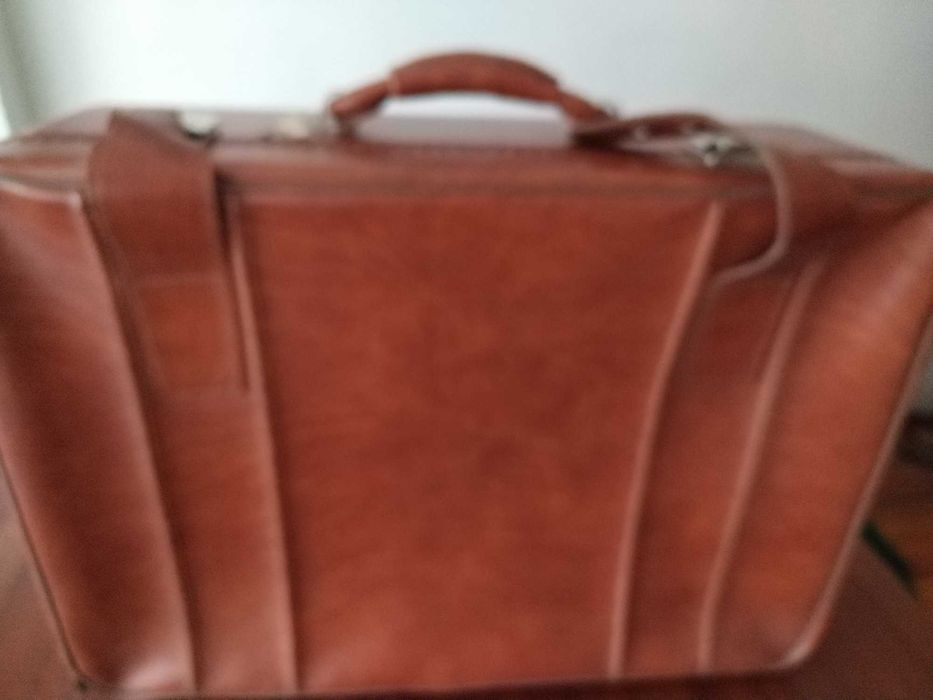 Кожен ретро куфар