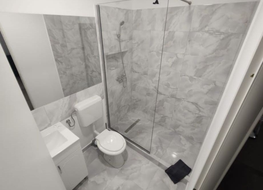 Camere  de lux cu bai proprii in regim hotelier