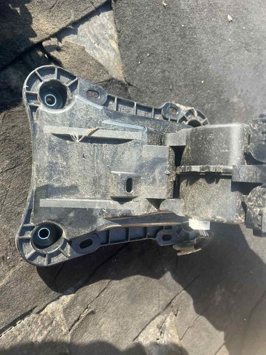 Селектор избирач топка за скорости автомат за Peugeot 2008 1,6hdi