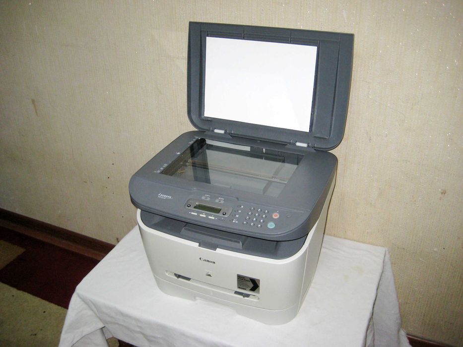 Лазерный принтер 3 в одном Canon MF3228 новая!