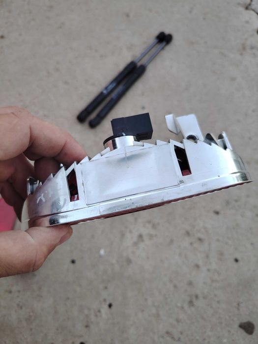 Flapsuri, capete bara spate Dacia spring