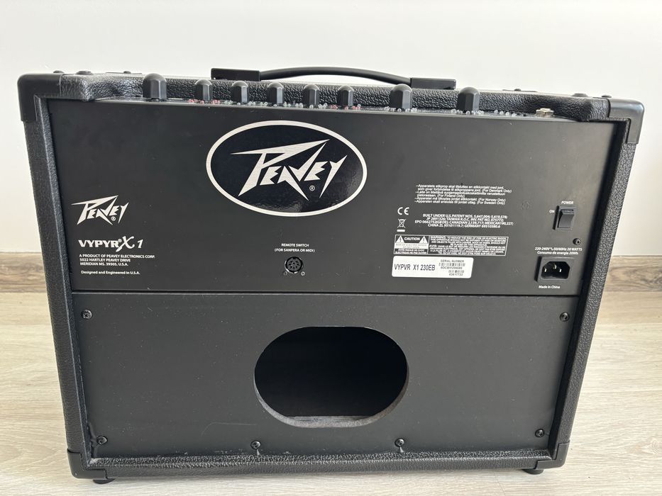 Гитарный комбик peavey vypyr x1