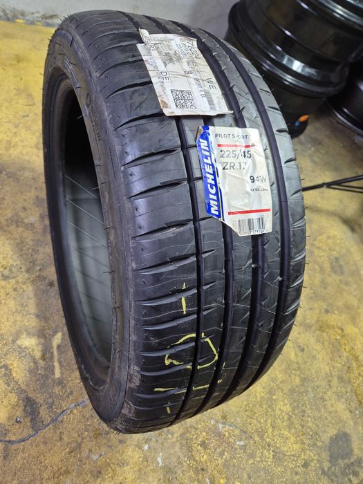 1 Anvelopa de VARA - 225/45/17 - Michelin PS4 - NOUA - DOT 2021