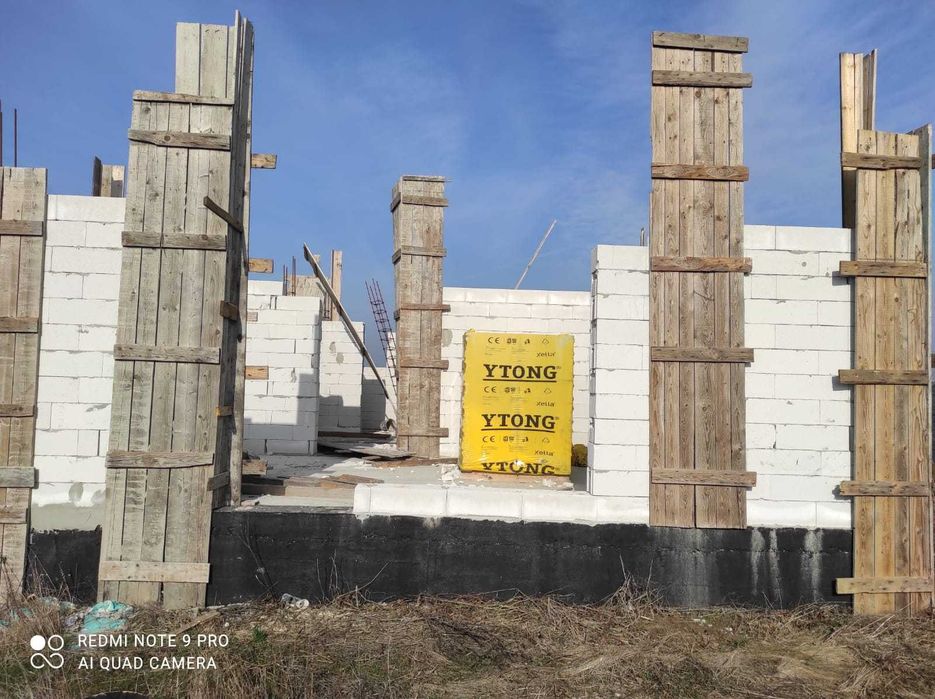 Casa de vânzare , nu e terminată!