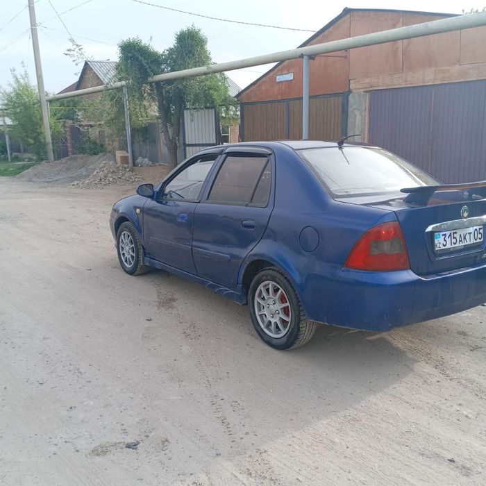 Продам машину geely