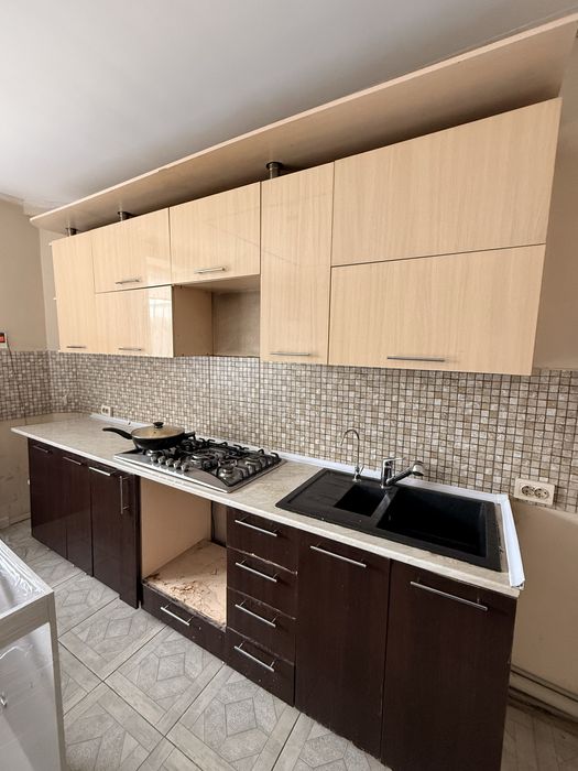 Кухня б/у без техники