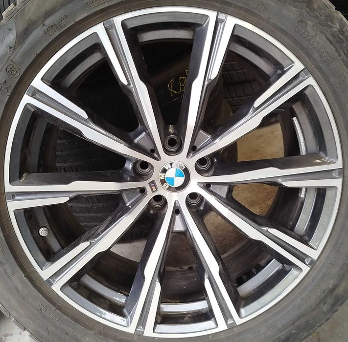 Оригинални джанти и зимни гуми за BMW -  9J x 20, 275 45 20 PIRELLI SW - нови отлични