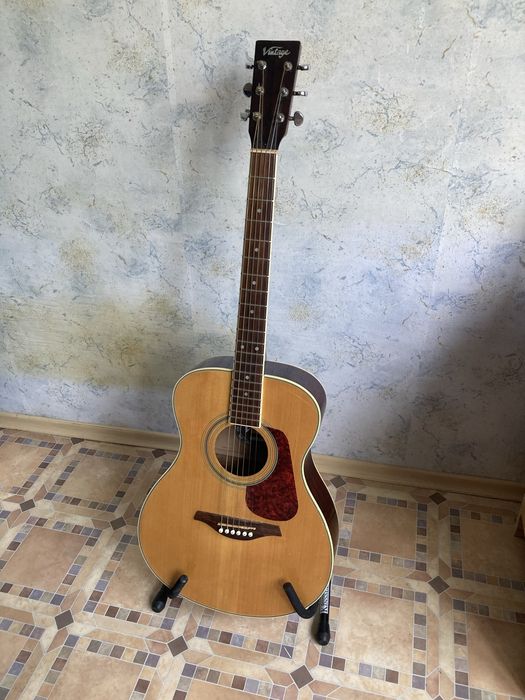Акустична китара Vintage V300