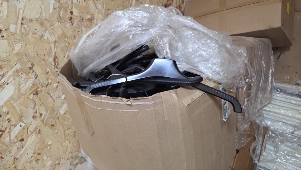 Вешалка рубашкой брюки