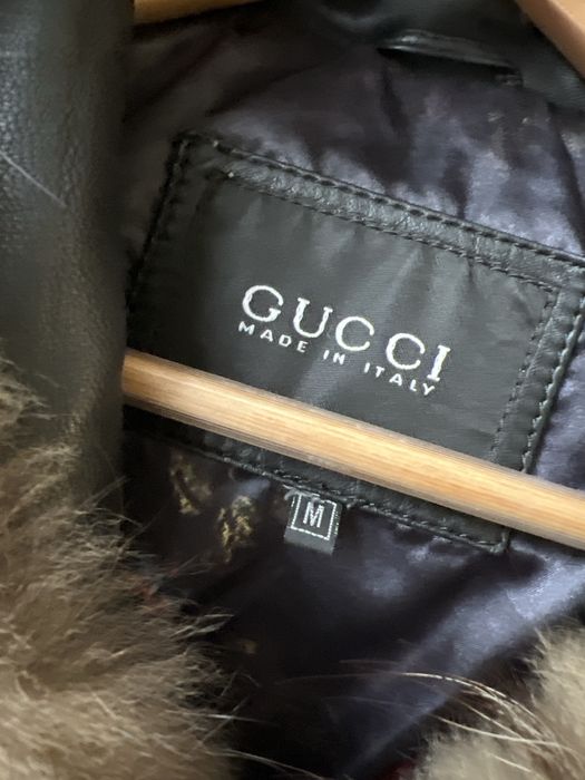 Geaca piele fina  cu gluga si blana  naturala