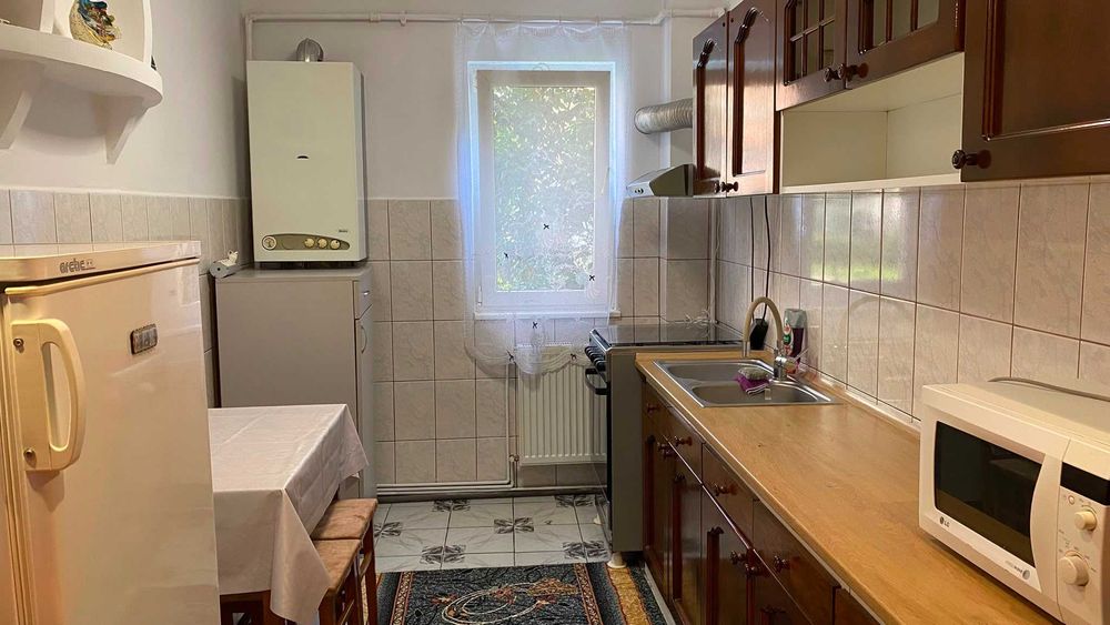 Inchiriez apartament 3 camere complet mobilat si utilat,recent renovat-Zona Mihai Viteazu Sibiu