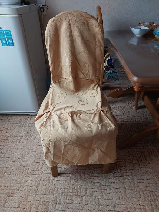 Чехлы на  стулья