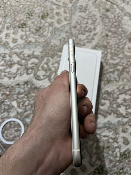 Айфон 11 срочно идеал