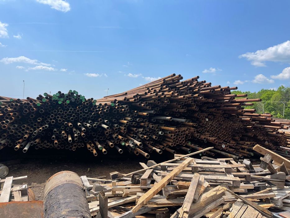 Vând teava metalică