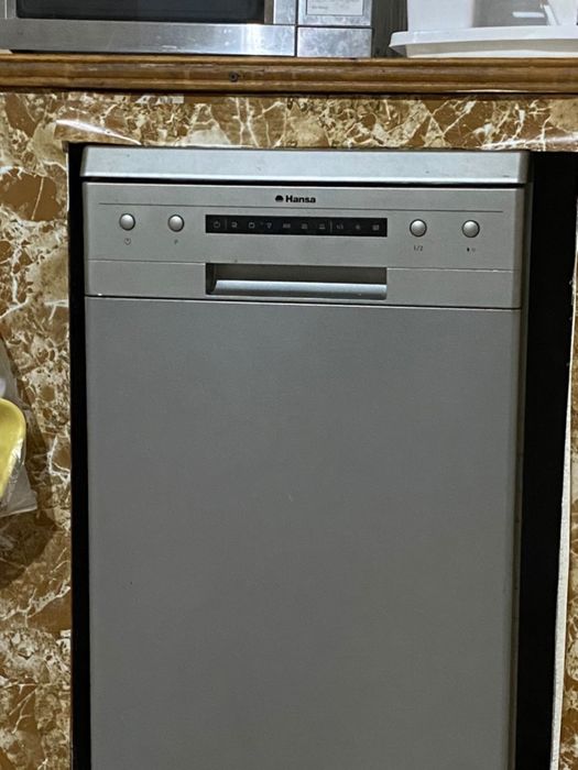 Продам посудомоечную машину