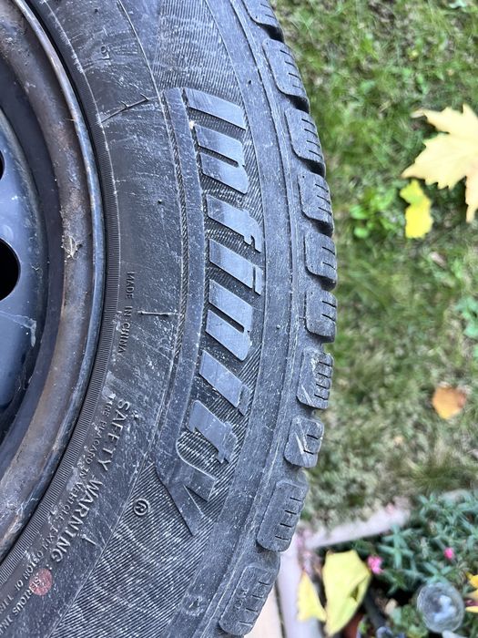 Jante otel vw 5x112 + anvelope de iarna 195/65/R15 + capace originale