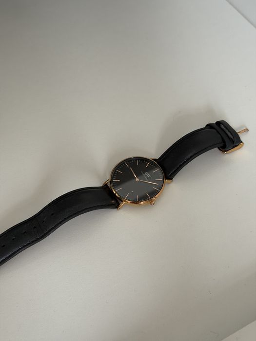Продам часы Daniel Wellington