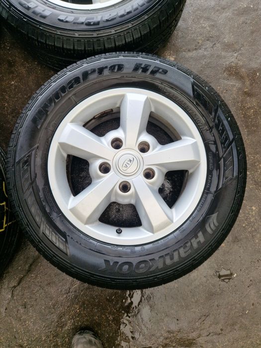 17цолови джанти KIA с летни гуми