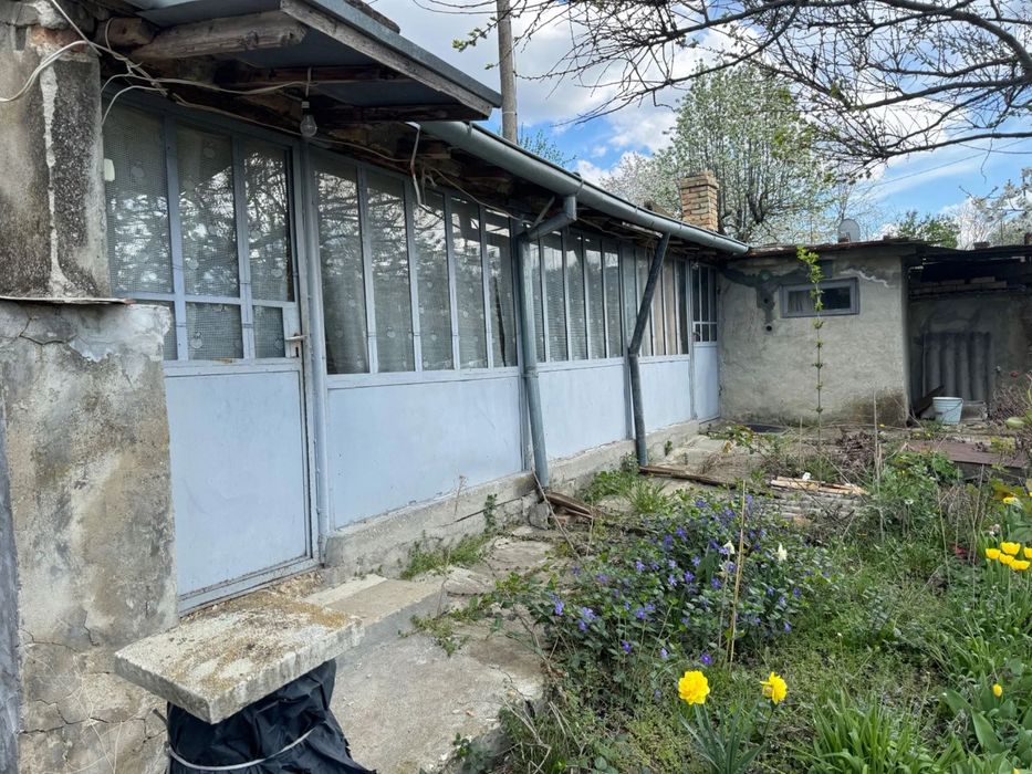 Продава се Къща в Варна, Цветен квартал - 186 кв.м за 83 €/кв.м - Снимка #2