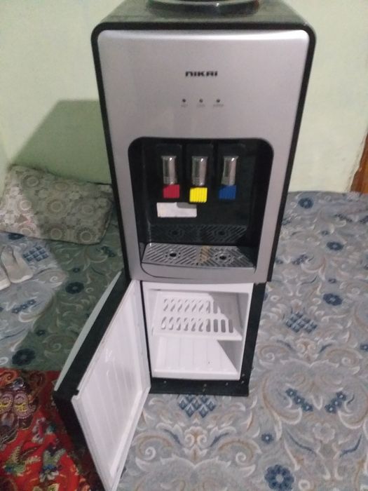 Куллер сотилади янги тагида холодильник бор