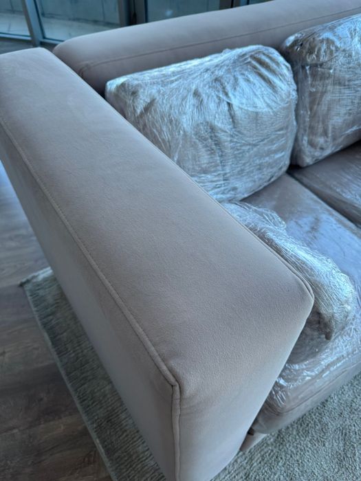 Диван  - маленький