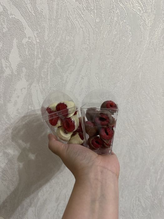 Клубника в шоколаде 100% Каллебаут