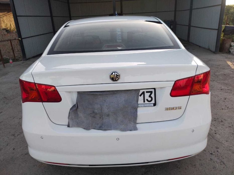 Машина сатылады.