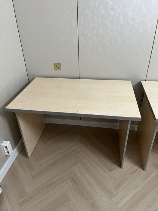 Продаются 2 письменных/рабочих стола