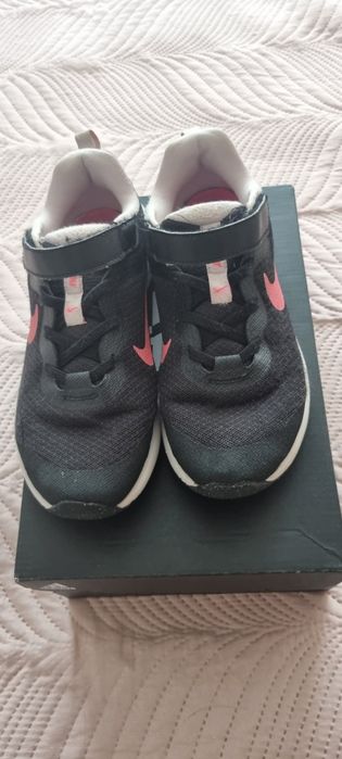 Маратонки Nike за момиче - номер 34