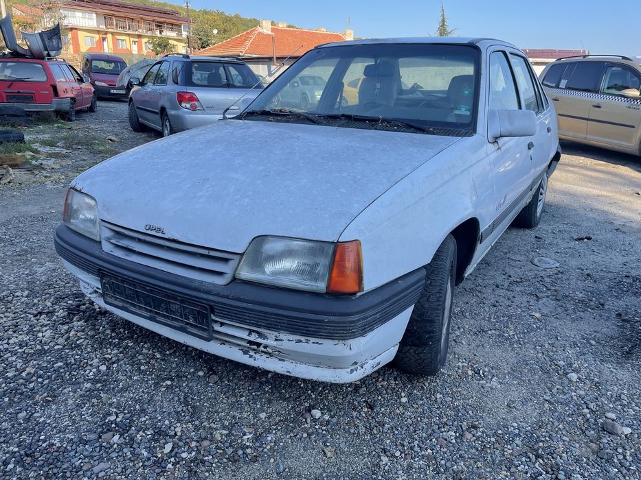 Опел Кадет 1.6 75кс 1991г На Части