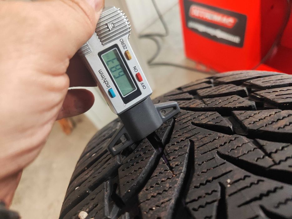 4бр.зимни гуми 225/60/17 Nokian