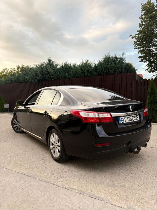 RENAULT Latitude 2011 — imagine 3