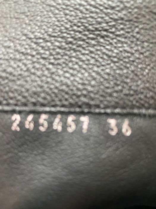 Cizme Balenciaga-originale-cod autenticitate-Anglia