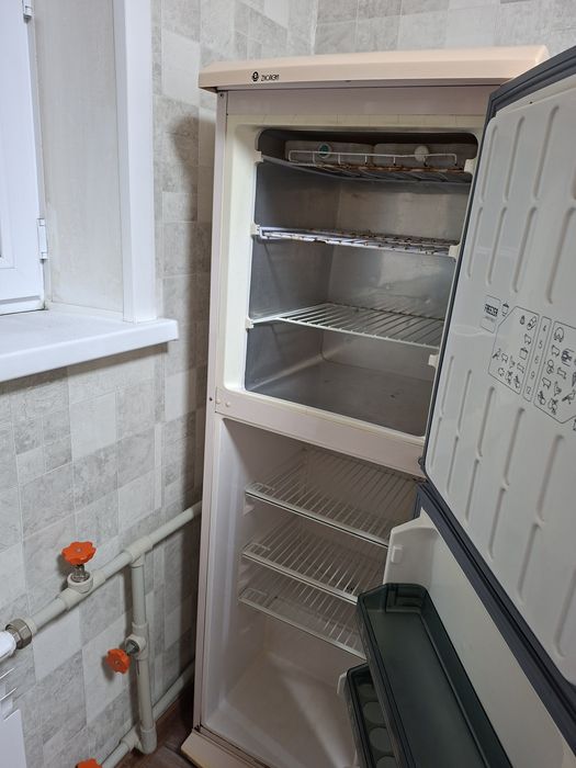 Холодильник Zhongyi