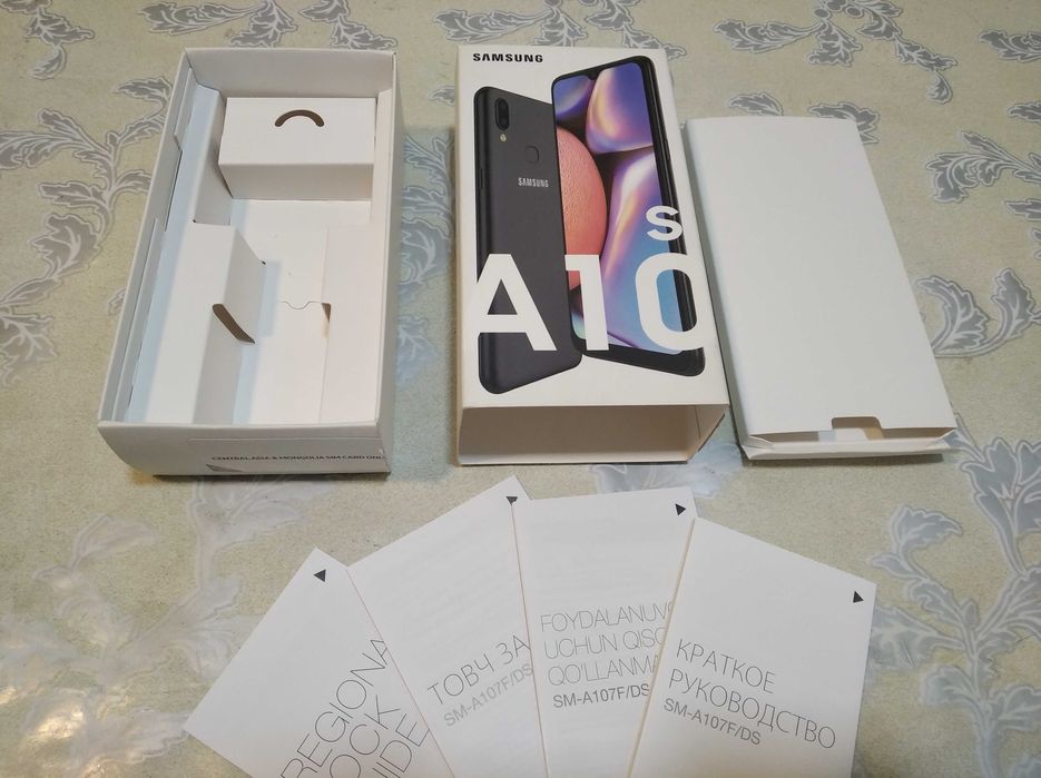 Упаковка Samsung A10s A22 A50. Коробка от телефона.