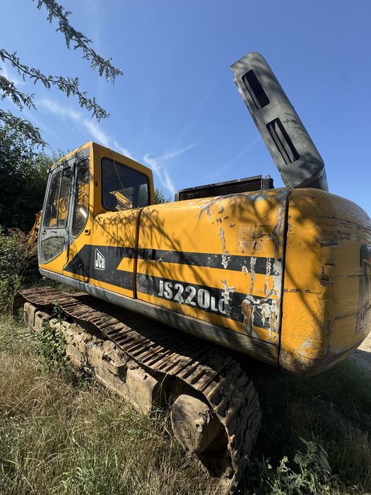 Excavator jcb220Lc